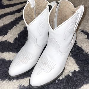 Ariat Darlin Ankle Western Boots